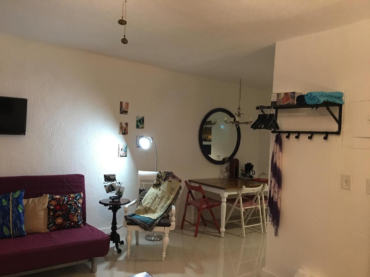 מיאמי Private Studio Blocks From Coconut Grove מראה חיצוני תמונה
