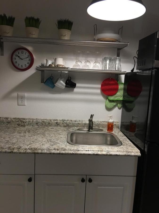 מיאמי Private Studio Blocks From Coconut Grove מראה חיצוני תמונה