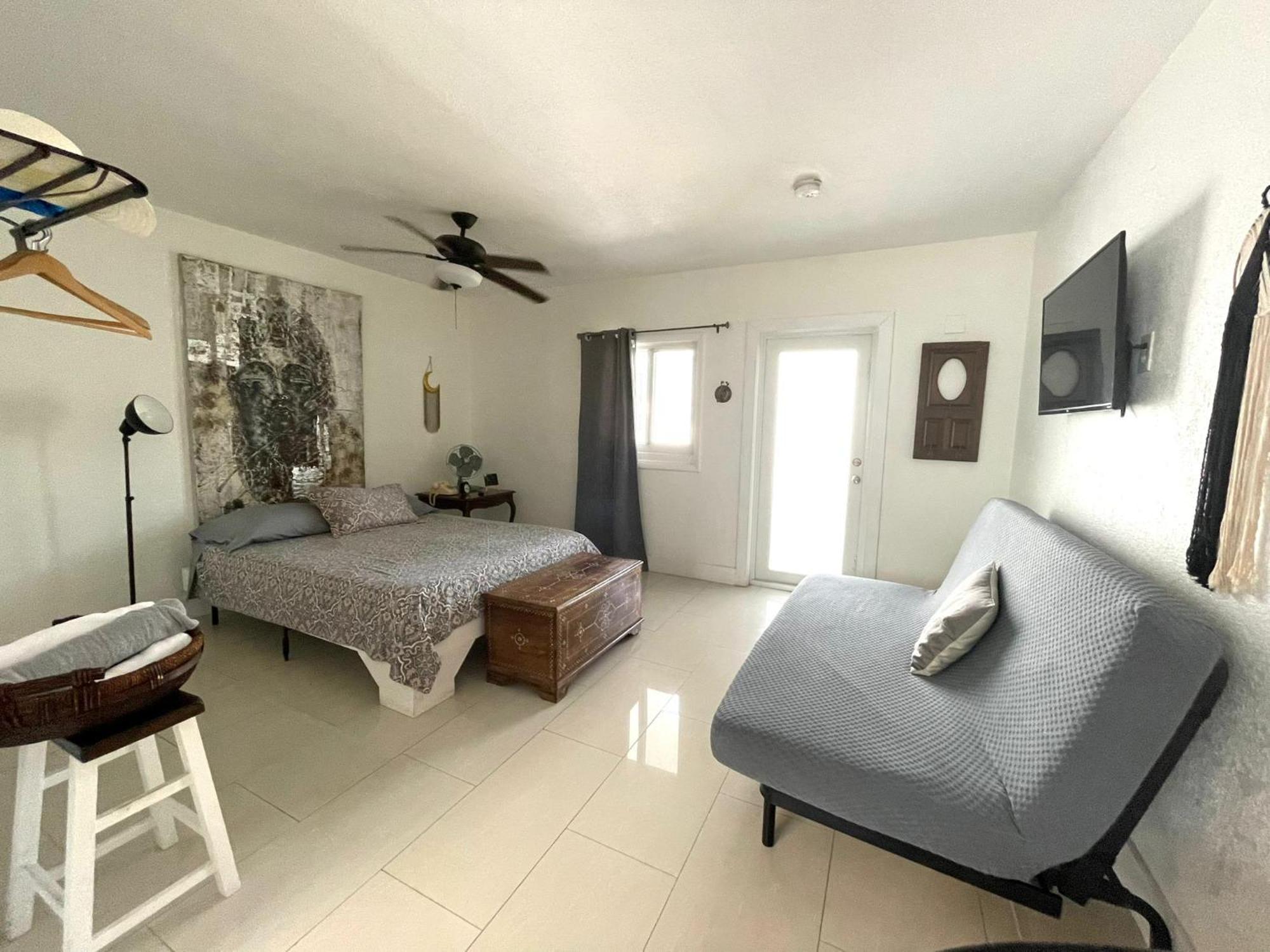 מיאמי Private Studio Blocks From Coconut Grove מראה חיצוני תמונה
