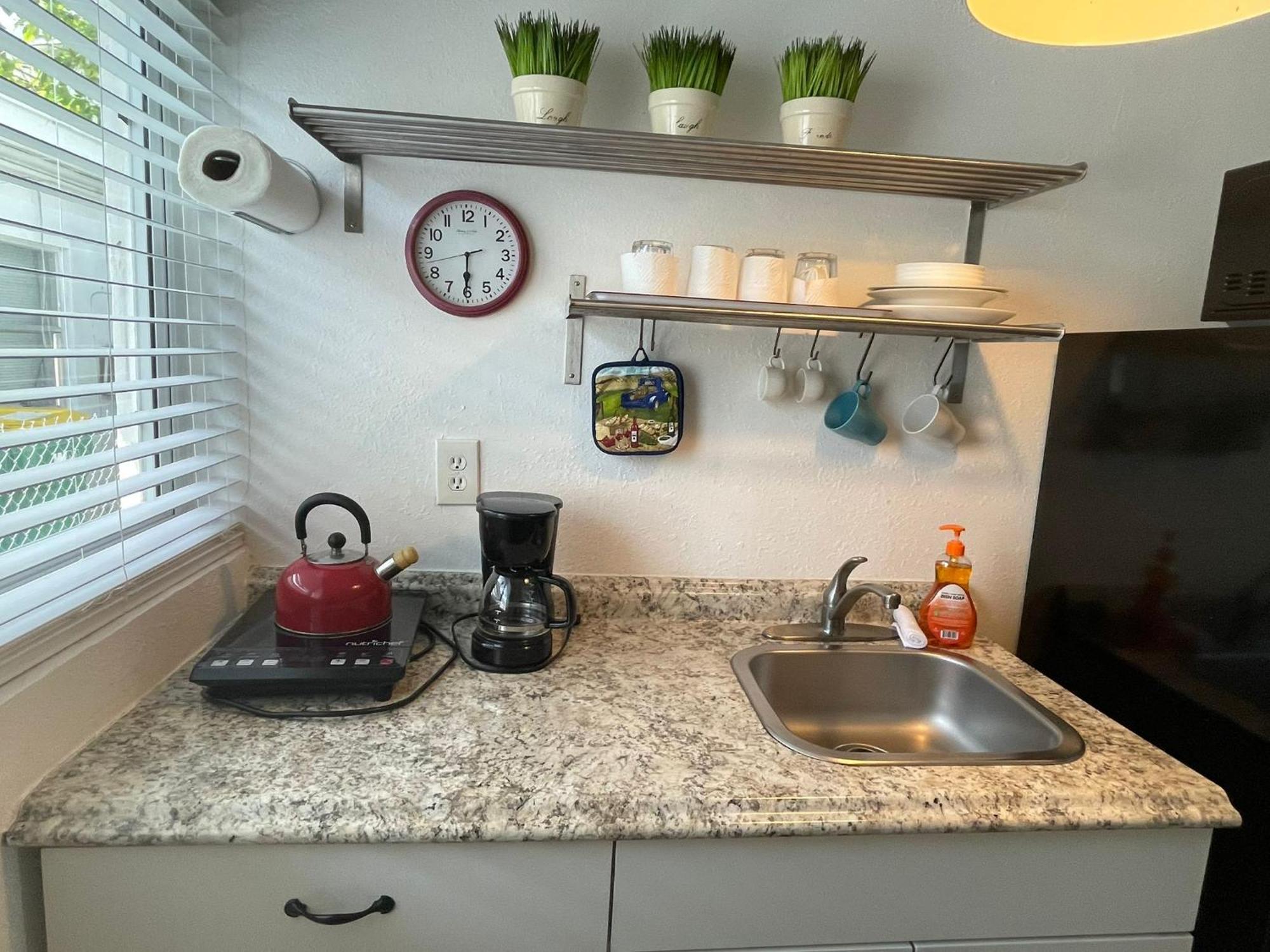 מיאמי Private Studio Blocks From Coconut Grove מראה חיצוני תמונה